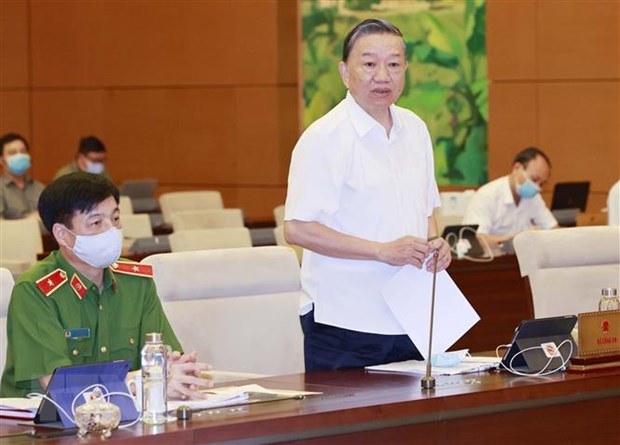 Khai mac Phien hop thu 47 cua Uy ban Thuong vu Quoc hoi hinh anh 3