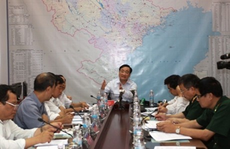 Ph&oacute; Thủ tướng Ho&agrave;ng Trung Hải chỉ đạo ph&ograve;ng tr&aacute;nh b&atilde;o số 5
