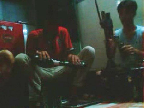 Triệt ph&aacute; cơ sở l&agrave;m giả bia Heineken, Tiger