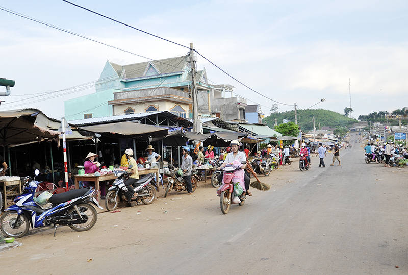 Chợ Bom Bo có xứng tầm là “chợ trung tâm”?