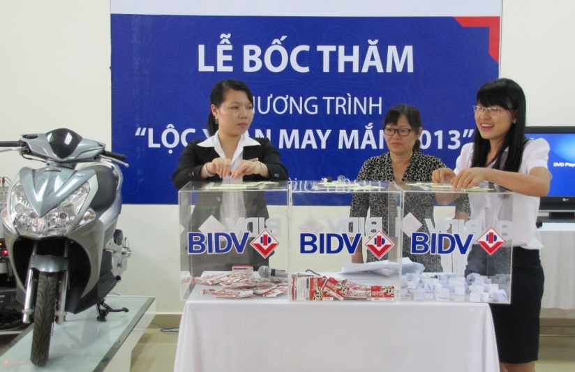 BIDV Bình Phước trao 22 giải thưởng cho khách hàng may mắn