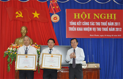 Năm 2011, thuế thu nhập tăng 100% so với năm 2010