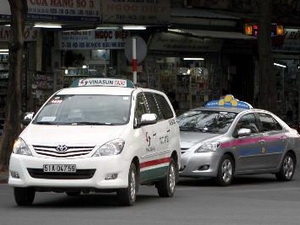 TP.HCM: Kiên quyết xử lý taxi dù, "chặt chém" khách