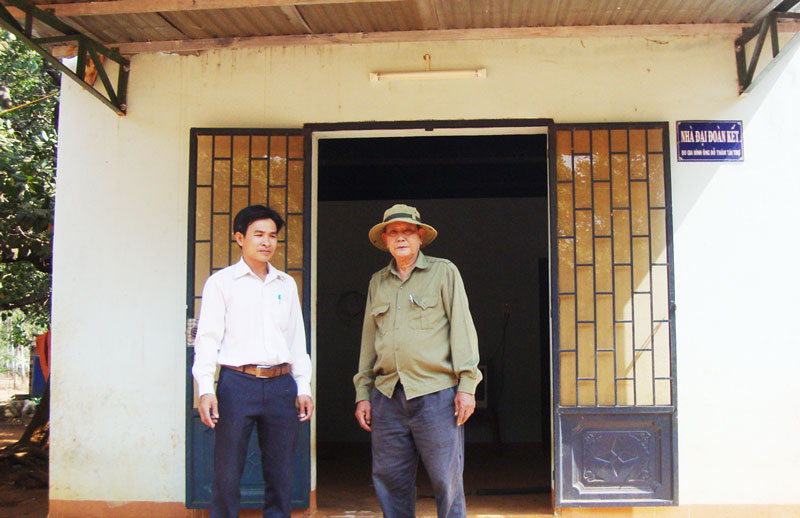 Người thương binh gi&agrave;u l&ograve;ng nh&acirc;n &aacute;i