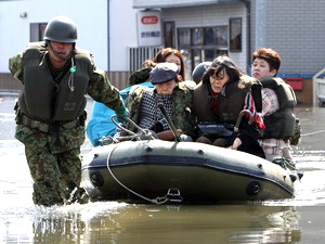 Nhật Bản: Gần 600.000 người được sơ tán an toàn