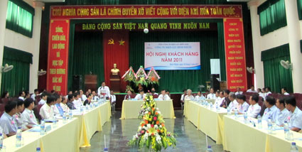 10 tập thể được khen thưởng trong công tác tiết kiệm điện, sử dụng năng lượng hiệu quả năm 2011