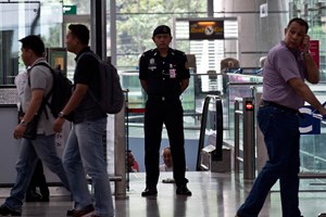 Nghi vấn mới về vụ mua vé bằng hộ chiếu đánh cắp