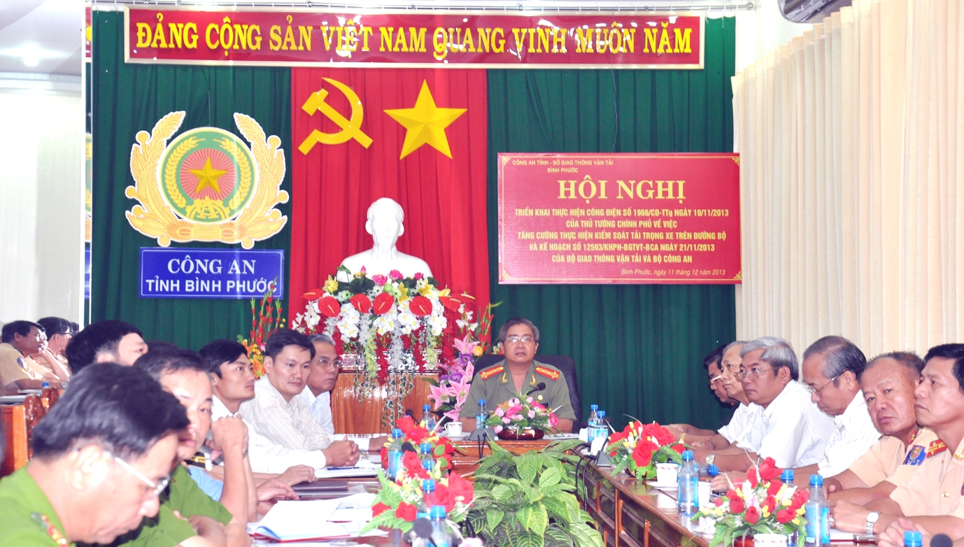 QL 13 và QL 14 được t&acirc;̣p trung ki&ecirc;̉m soát chở hàng quá tải trọng