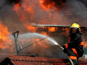 Cháy khu ổ chuột, 10.000 dân Philippines mất nhà
