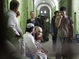 Gần 500 tù nhân Taliban vượt ngục ở Afghanistan 