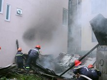 Đang cháy lớn tại công ty Diana ở Khu công nghiệp Vĩnh Tuy