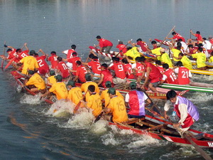 Khai mạc Giải đua thuyền truyền thống quốc gia 