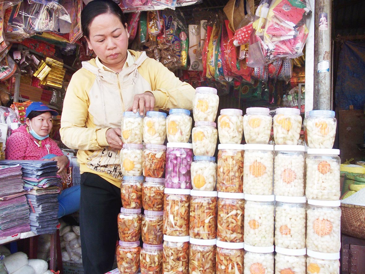 Dưa hành, củ kiệu - món ăn độc đáo dịp tết cổ truyền