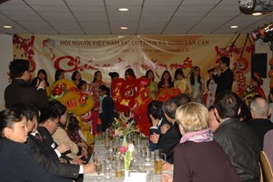 ''Xuân quê hương'' với Cộng đồng người Việt ở Cottbus