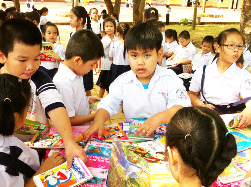 Hưởng ứng ngày đọc sách Việt Nam 21-4