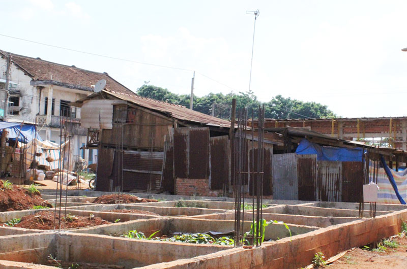 Bao giờ di dời căn nh&agrave; giữa chợ Thiện Hưng?