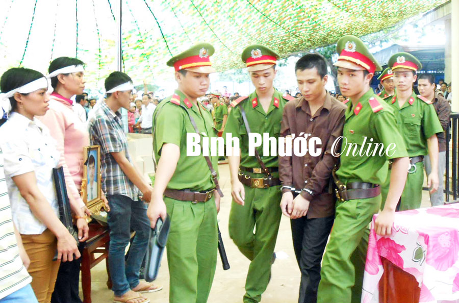 Ph&iacute;a sau &aacute;n tử h&igrave;nh kẻ giết 2 mạng người