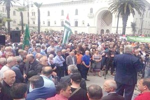 Đảo chính tại Cộng hòa Abkhazia, Tổng thống phải bỏ trốn