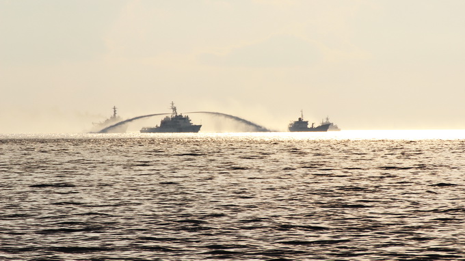 T&agrave;u Trung Quốc &ldquo;lấy thịt đ&egrave; người&rdquo; bất th&agrave;nh trước mắt PV nước ngo&agrave;i