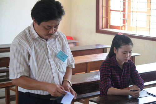 Nhiều chuyện dở khóc dở cười