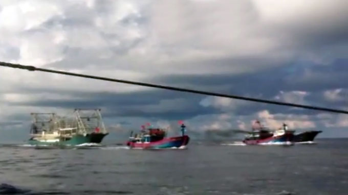 Công bố clip tàu Trung Quốc khổng lồ đâm chìm tàu cá Việt Nam
