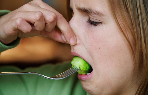 Bí mật bất ngờ giúp bé ăn nhiều hơn mẹ chưa biết