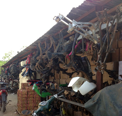 'Phù phép' xe phế liệu: 'Chợ' xe không giấy