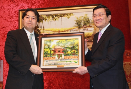 Chủ tịch nước Trương Tấn Sang tiếp Bộ trưởng N&ocirc;ng L&acirc;m Ngư nghiệp Nhật Bản 