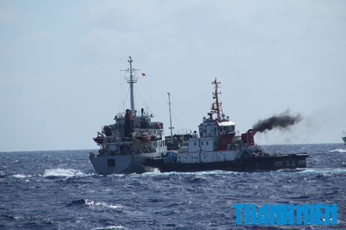 T&agrave;u Trung Quốc hung hăng đ&acirc;m hư hại nặng t&agrave;u kiểm ngư Việt Nam