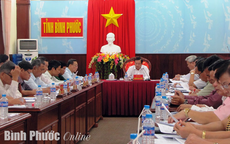 UBND tỉnh xem xét các tờ trình sẽ tr&igrave;nh kỳ họp thứ 9, HĐND tỉnh kh&oacute;a VIII