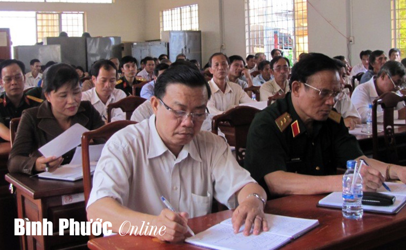 Đo&agrave;n đại biểu quốc hội tỉnh tiếp x&uacute;c cử tri tại x&atilde; Thanh Lương