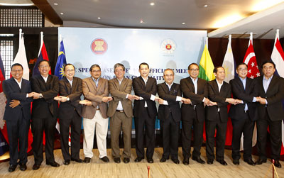 ASEAN ủng hộ mạnh mẽ duy tr&igrave; h&ograve;a b&igrave;nh v&agrave; tu&acirc;n thủ luật ph&aacute;p quốc tế ở biển Đ&ocirc;ng