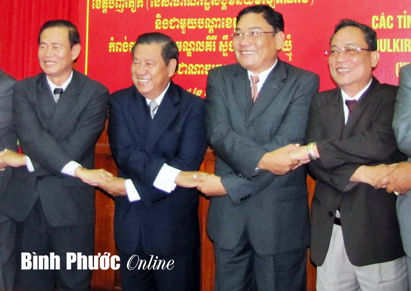 L&atilde;nh đạo 5 tỉnh thuộc Vương quốc Campuchia thăm v&agrave; l&agrave;m việc tại B&igrave;nh Phước