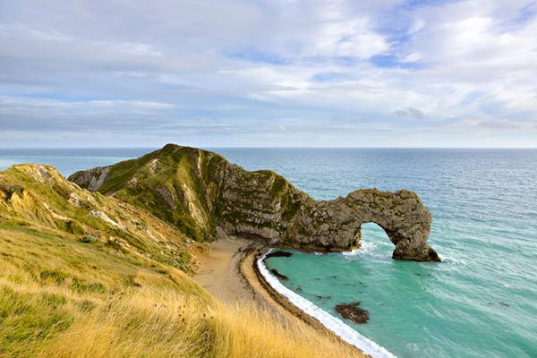 5 bãi biển không cát nổi tiếng thế giới 