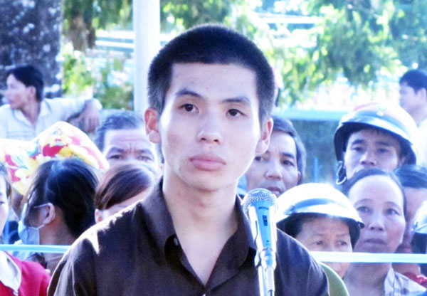 Nh&acirc;̣n án tử hình chỉ vì&hellip; bị ép xe vào l&ecirc;̀ đường?