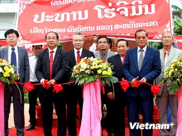 Khánh thành khuôn viên tưởng niệm Chủ tịch Hồ Chí Minh ở Lào