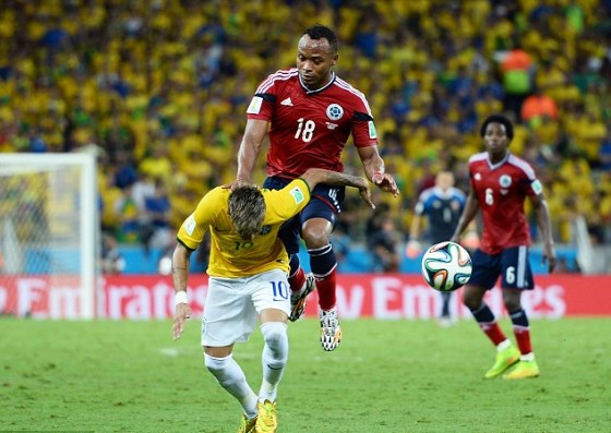 Brazil mất Neymar, Thiago Silva trong trận bán kết