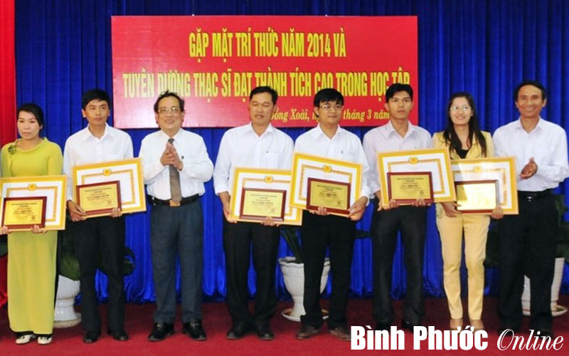 Điều tra thực trạng đội ngũ tr&iacute; thức tỉnh B&igrave;nh Phước