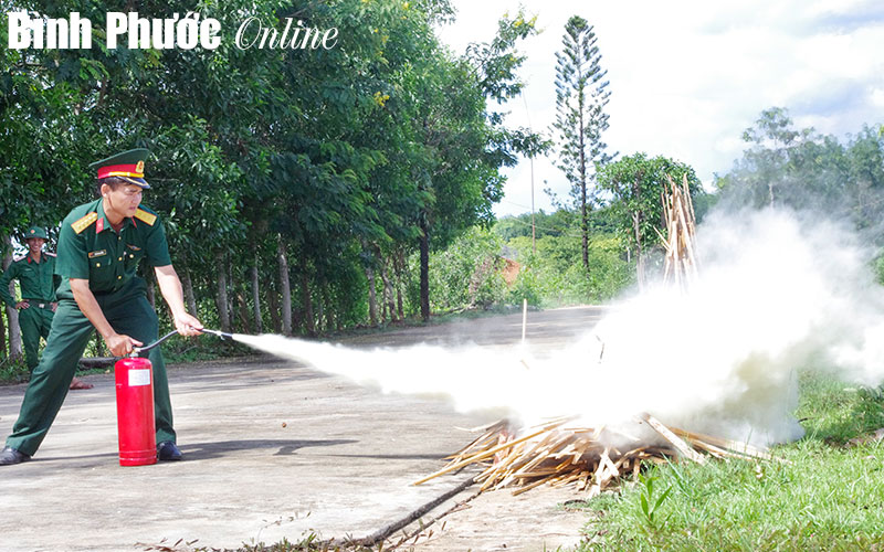 Binh đo&agrave;n 16 Bồi dưỡng n&acirc;ng cao nhận thức về PCCC