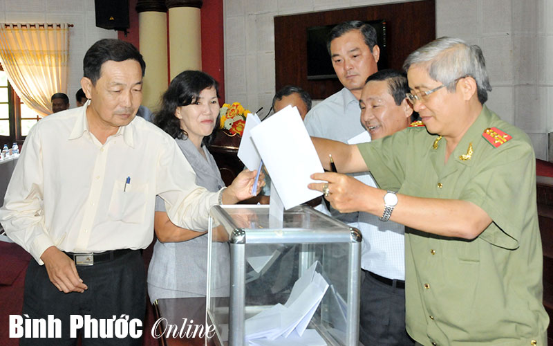 Hội nghị c&aacute;n bộ chủ chốt lấy phiếu t&iacute;n nhiệm chức danh Ph&oacute; b&iacute; thư tỉnh ủy