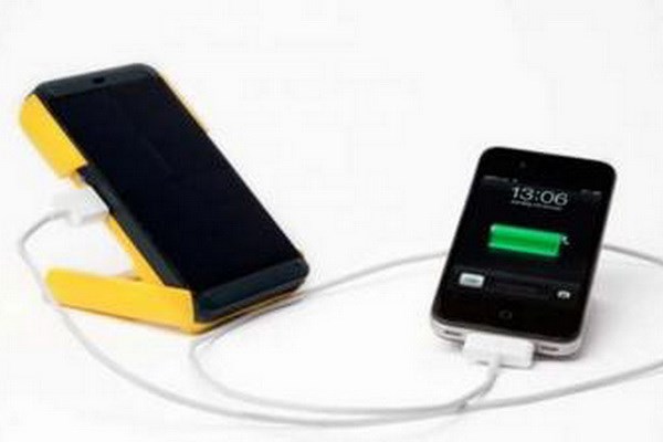 Ra mắt thiết bị sạc pin smartphone bằng năng lượng Mặt Trời