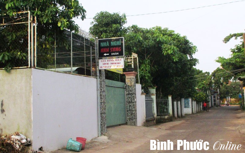 Một thanh ni&ecirc;n b&acirc;́t ngờ chết trong nh&agrave; nghỉ