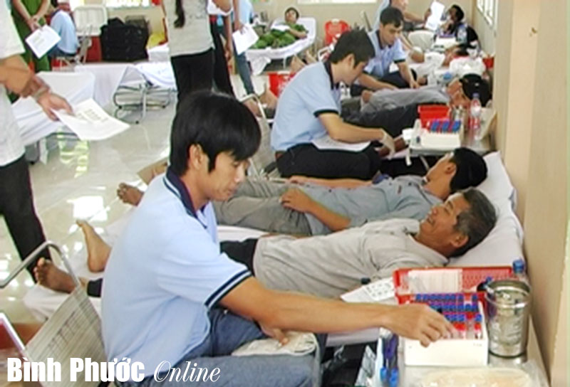 CHƠN THÀNH: Thu 255 đơn vị máu từ chiến dịch tình nguyện