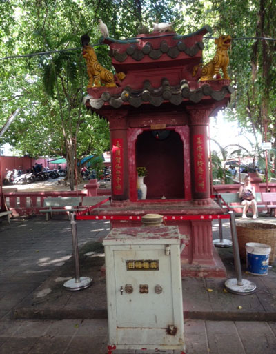 Tượng Hộ Ph&aacute;p tr&ecirc;n trăm tuổi ở ch&ugrave;a Ngọc Ho&agrave;ng 'biến mất'