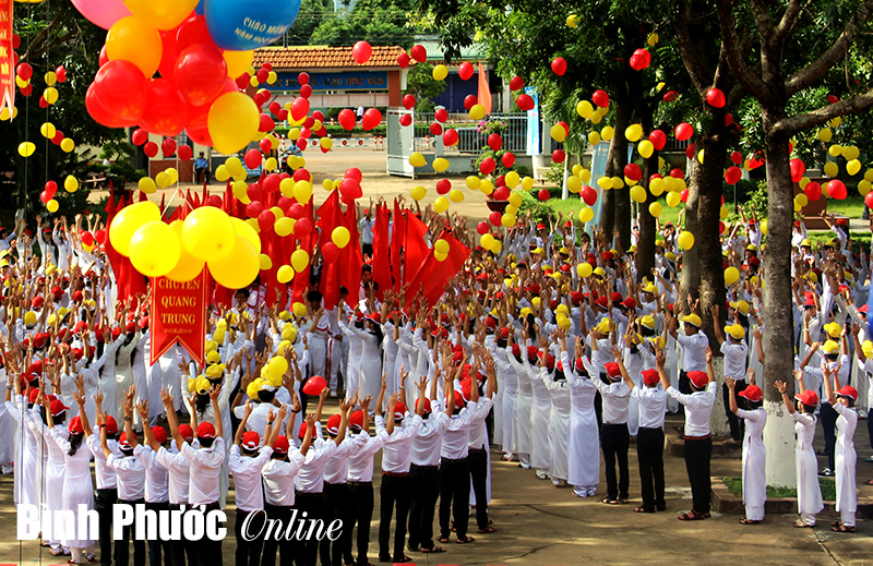 Tưng bừng khai giảng năm học mới