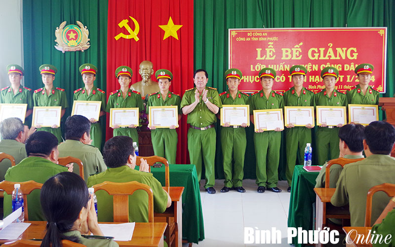 C&ocirc;ng an tỉnh: Bế giảng lớp huấn luyện chiến sĩ mới đợt 1/2014