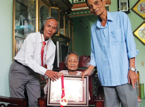 Cụ bà 121 tuổi cao tuổi nhất VN