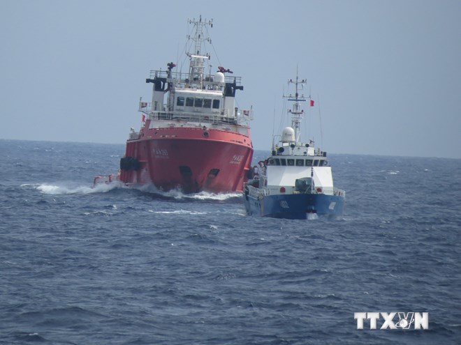 Đại sứ Việt Nam trao đổi với nghị sỹ Venezuela về Biển Đ&ocirc;ng