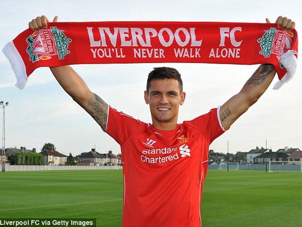Liverpool chính thức đón hậu vệ đắt giá nhất trong lịch sử