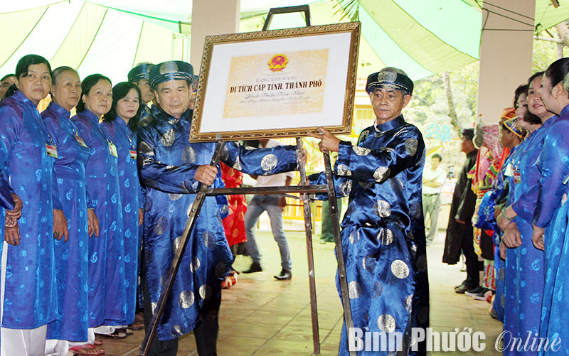 Đình thần Tân Khai nhận bằng di tích cấp tỉnh và hội Chọi trâu Hớn Quản 2014